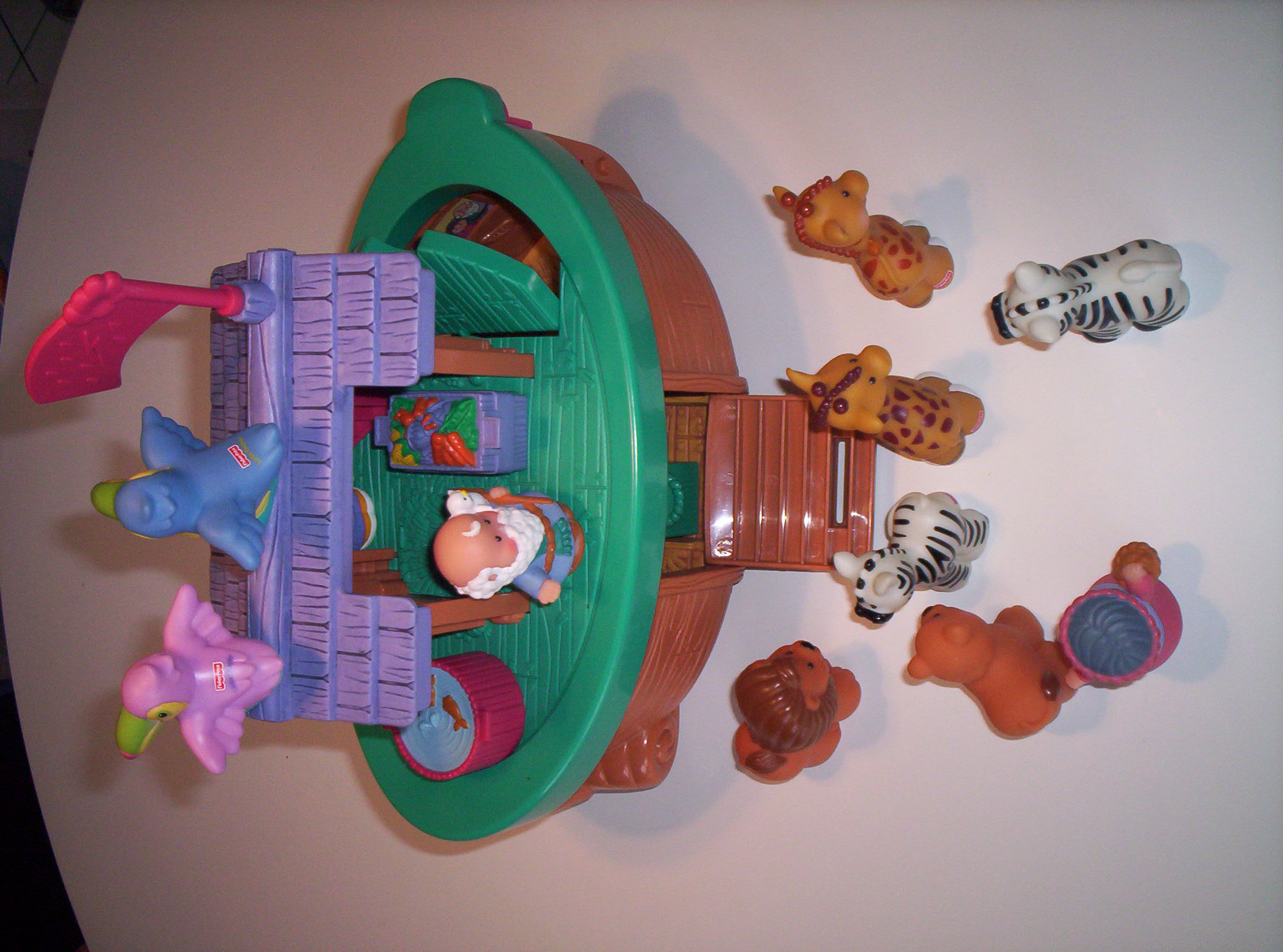 Annonce Enfants annecy bateau arche noe fisher price.