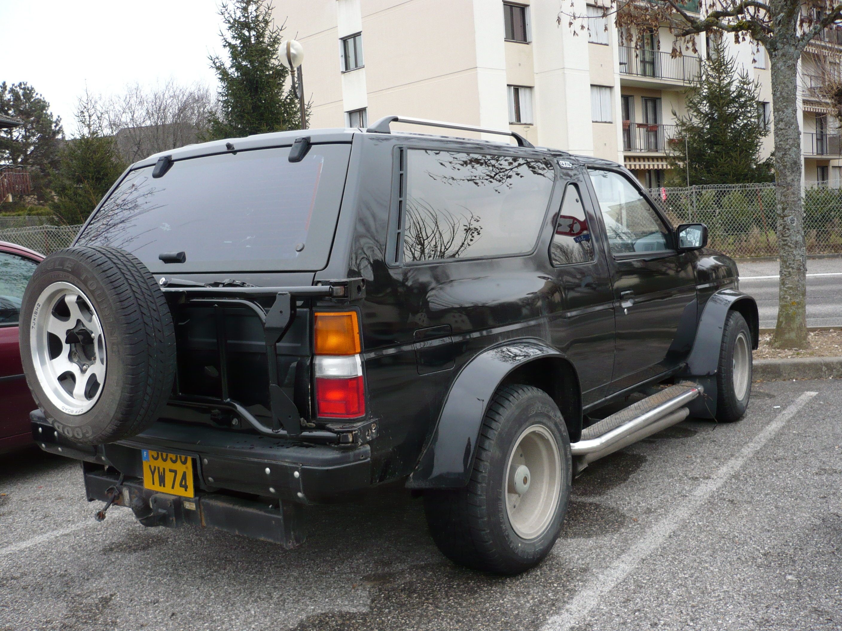 Annonce Auto annecy vends 4 x 4 nissan terrano v6.
